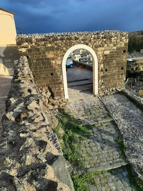 Porta Calcinaia a Melfi